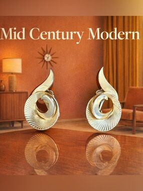 Vintage Coro MCM Gold Tone Clip Earrings